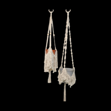 Load image into Gallery viewer, Macrame Plant Hanger - Mini Blanche