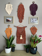Load image into Gallery viewer, Macrame Wall Basket